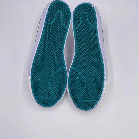 Nike Blazer Low 77' White / Green Womens Shoes - Picture 6 of 8